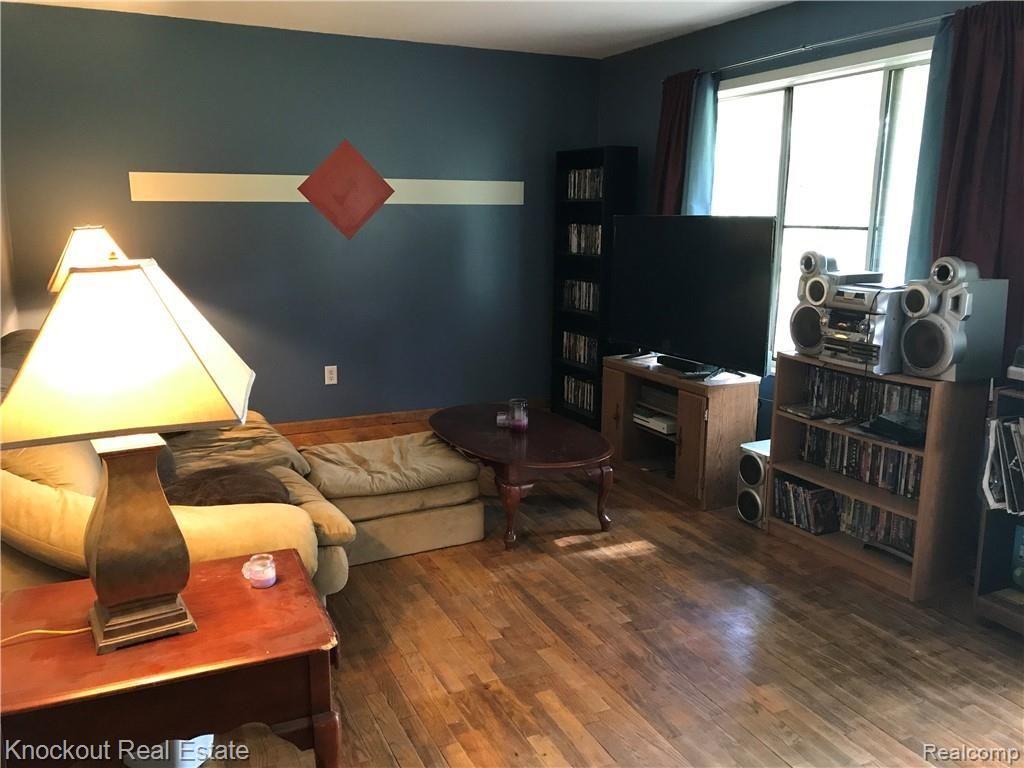 6147 Oak Road Vassar, MI 48768 - Photo 2 of 30