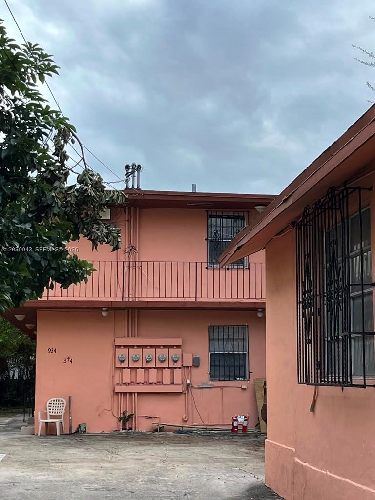 934 Southwest 3rd Street Miami, FL 33130 - Photo 4 of 17