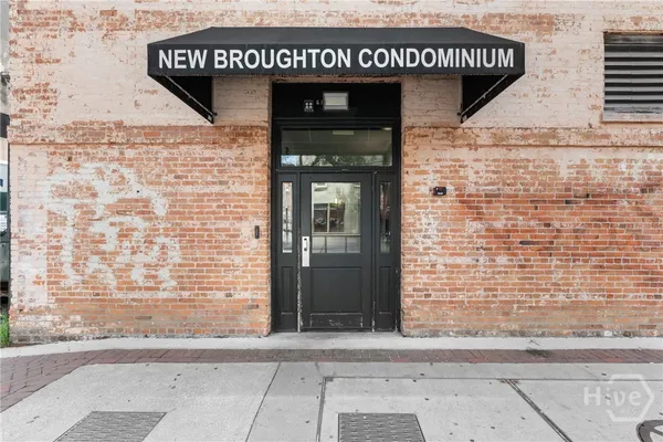 $485,000 | 310 West Broughton Street, Unit 2011, Savannah, GA 31401