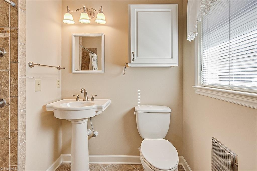 275 Inwood Road Asheboro, NC 27205 - Photo 14 of 29 Gallery Image 14