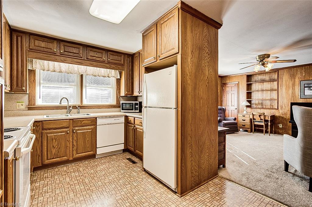 275 Inwood Road Asheboro, NC 27205 - Photo 7 of 29 Gallery Image 7