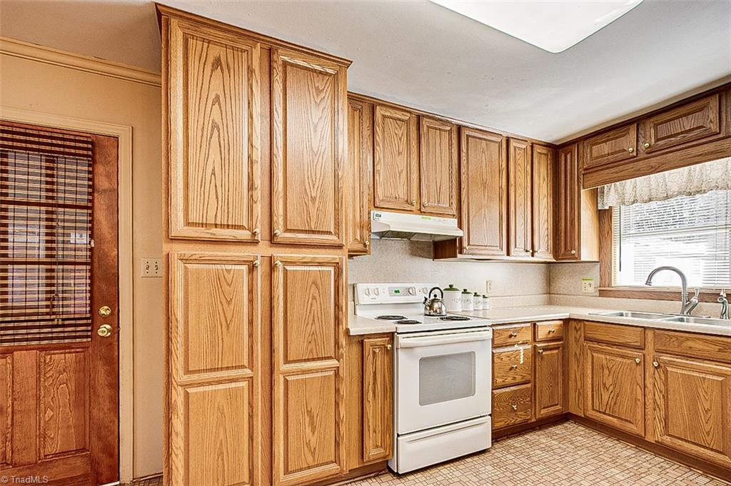 275 Inwood Road Asheboro, NC 27205 - Photo 8 of 29 Gallery Image 8