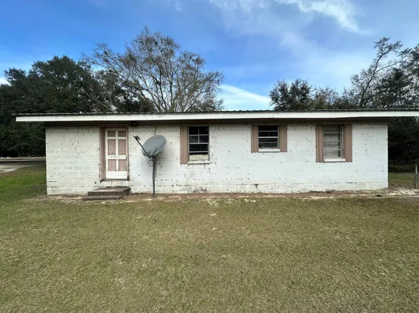 $84,000 | 5690 Sunlight Road, Malone, FL 32445