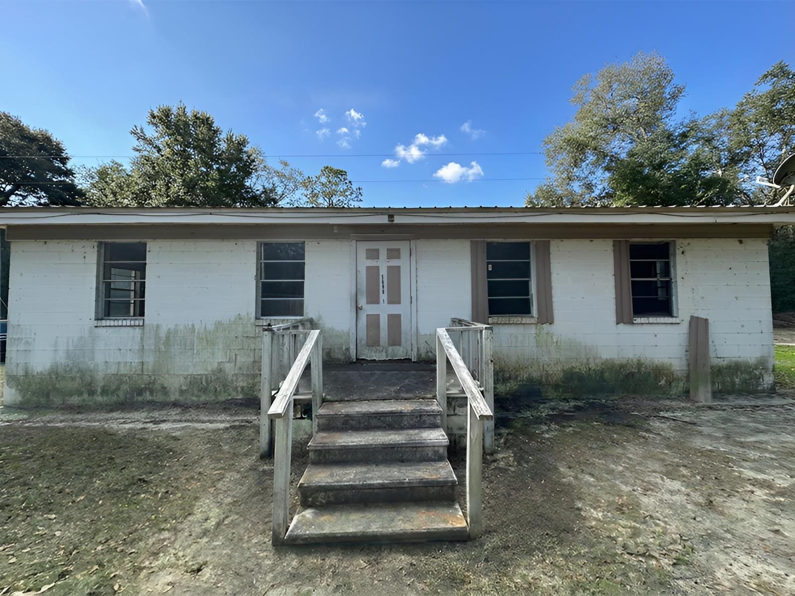 5690 Sunlight Road Malone, FL 32445 - Photo 16 of 20