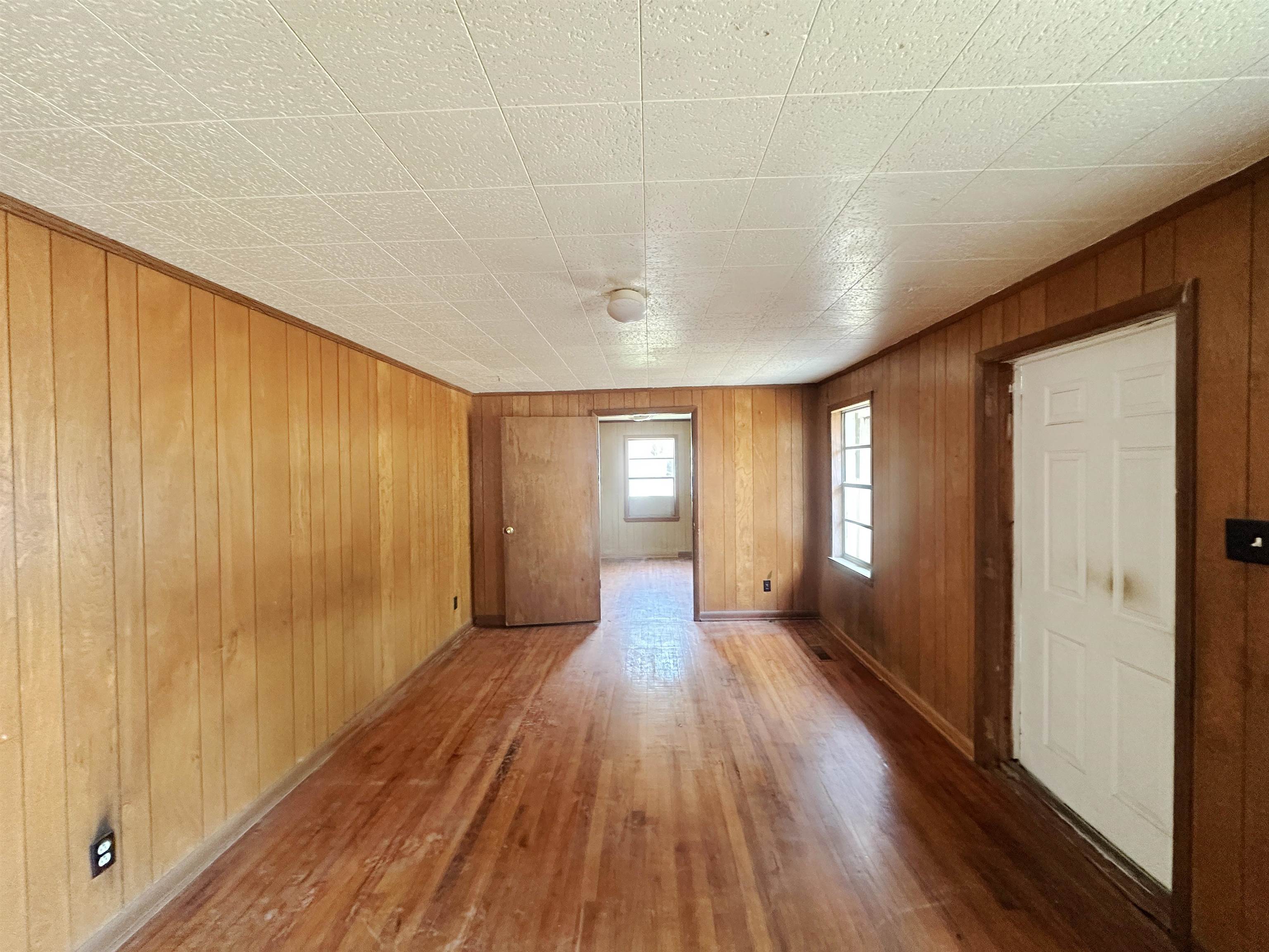 5690 Sunlight Road Malone, FL 32445 - Photo 2 of 20