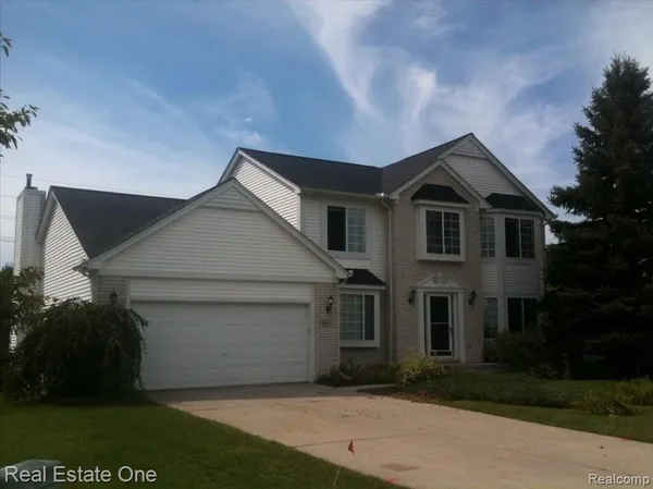 $485,000 | 957 Meadowbrook Way, Milford, MI 48381