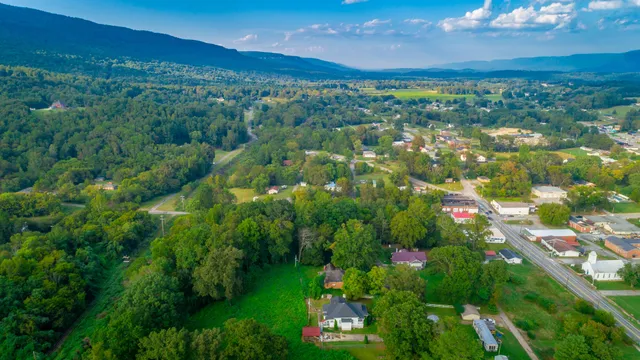 $189,000 | 287 South Oak Street, Whitwell, TN 37397