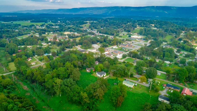 $189,000 | 287 South Oak Street, Whitwell, TN 37397