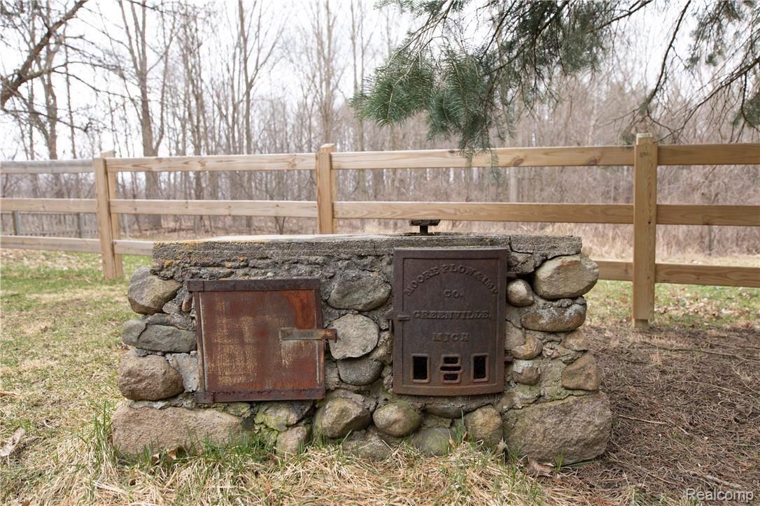 5826 Mt Morris Road Columbiaville, MI 48421 - Photo 5 of 42 780A2416.jpg