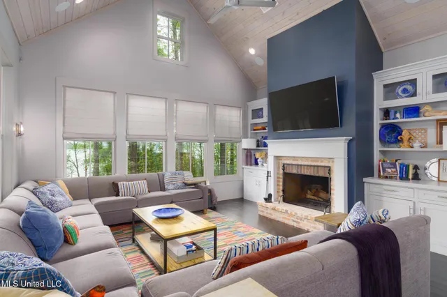 $824,900 | 49 Big Bay Boulevard, Lumberton, MS 39455