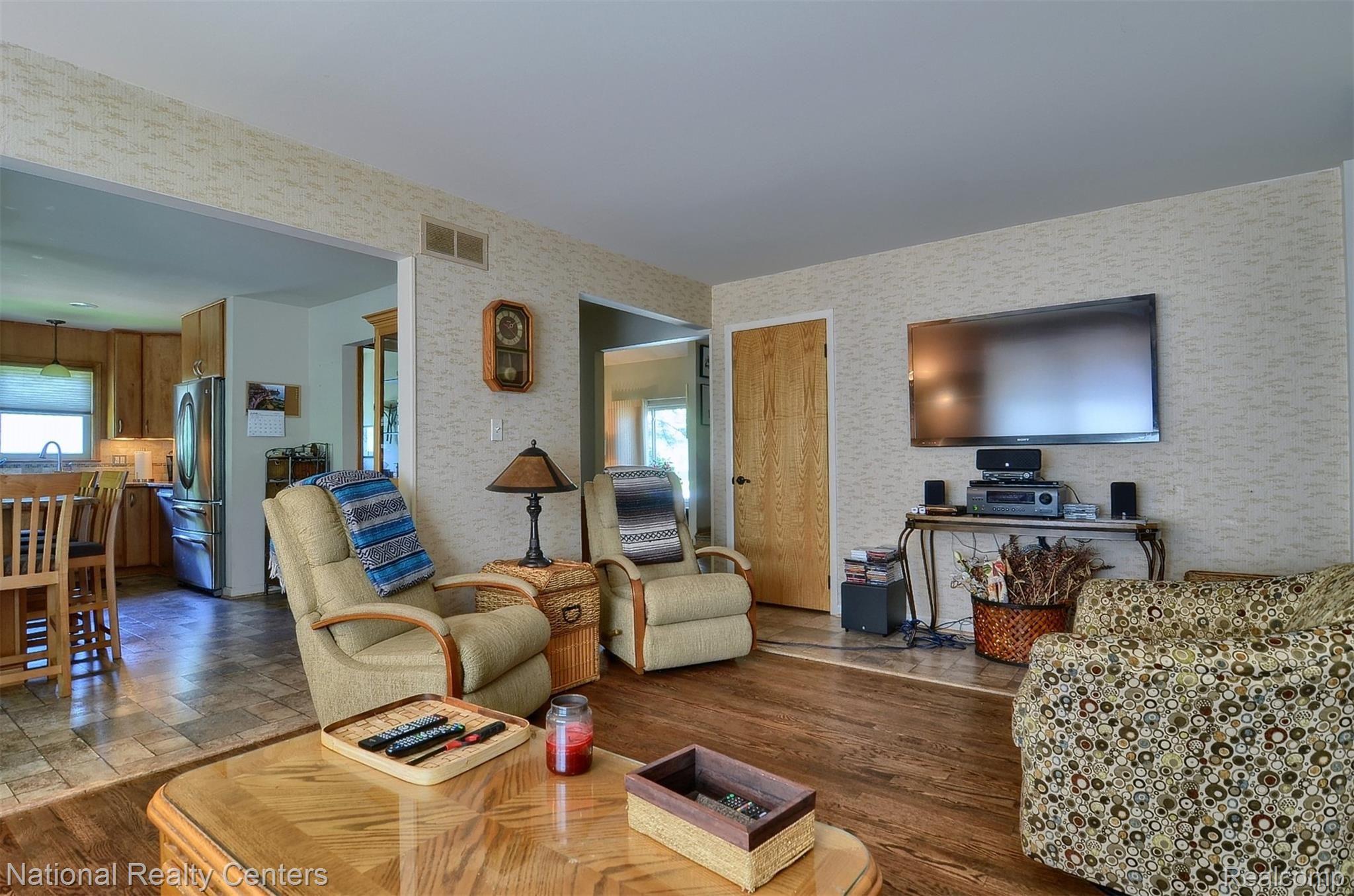 42311 Park Ridge Road Novi, MI 48375 - Photo 16 of 24 5-Living Room 2nd View.jpg