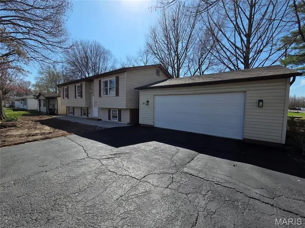 $199,900 | 2932 Godfrey Street, Belleville, IL 62226