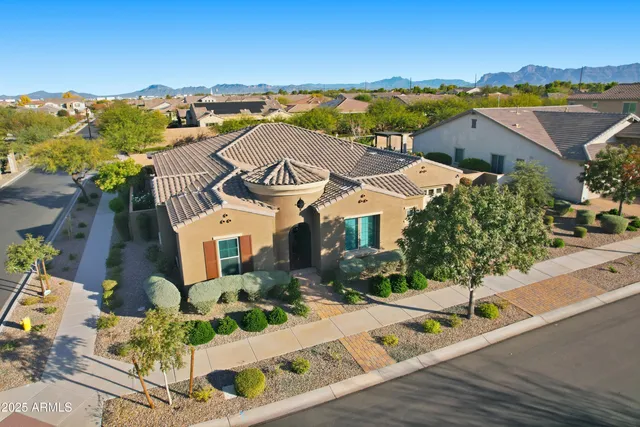 $995,000 | 10702 East Lumiere Avenue, Mesa, AZ 85212