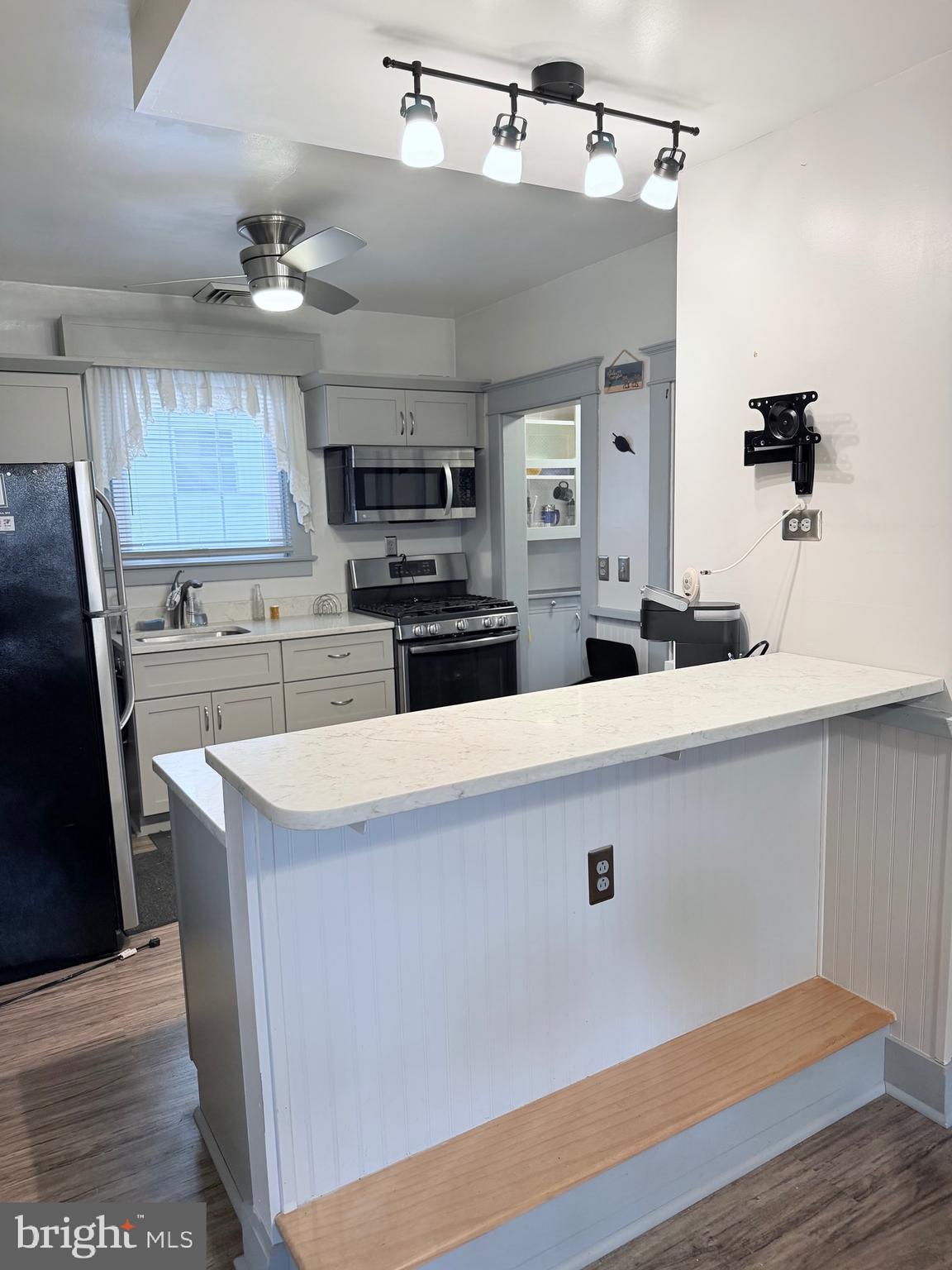 510 Shipley Road Linthicum Heights, MD 21090 - Photo 16 of 28