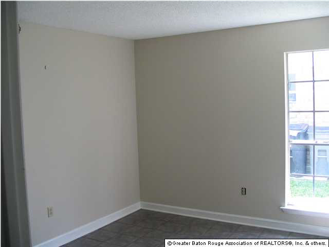 12923 Rambling Oaks Avenue Baton Rouge, LA 70818 - Photo 8 of 9