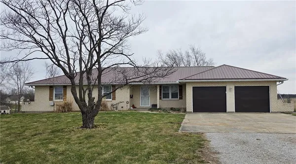 $460,000 | 14021 Cameron Road, Excelsior Springs, MO 64024