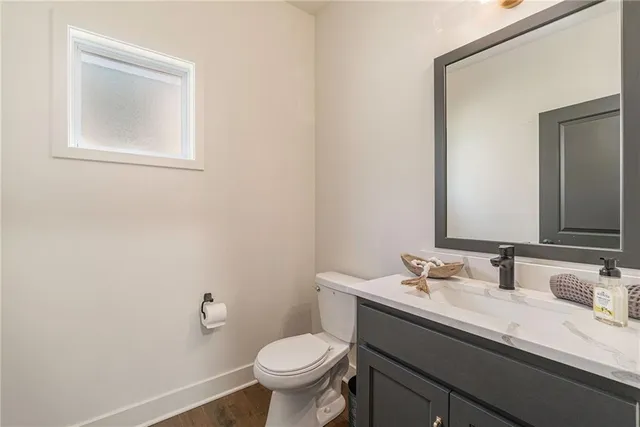 $585,000 | 7044 Glenn Lane, Parkville, MO 64152