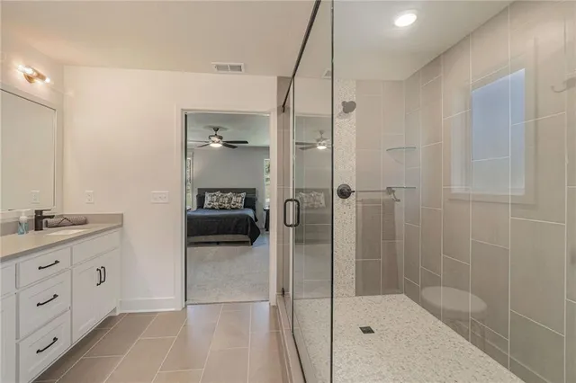 $585,000 | 7044 Glenn Lane, Parkville, MO 64152