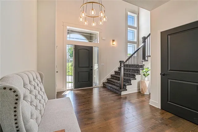 $585,000 | 7044 Glenn Lane, Parkville, MO 64152