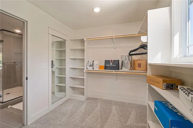 $585,000 | 7044 Glenn Lane, Parkville, MO 64152