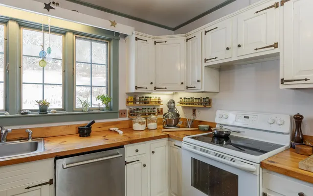 $450,000 | 658 Main Street, Marlborough, NH 03455