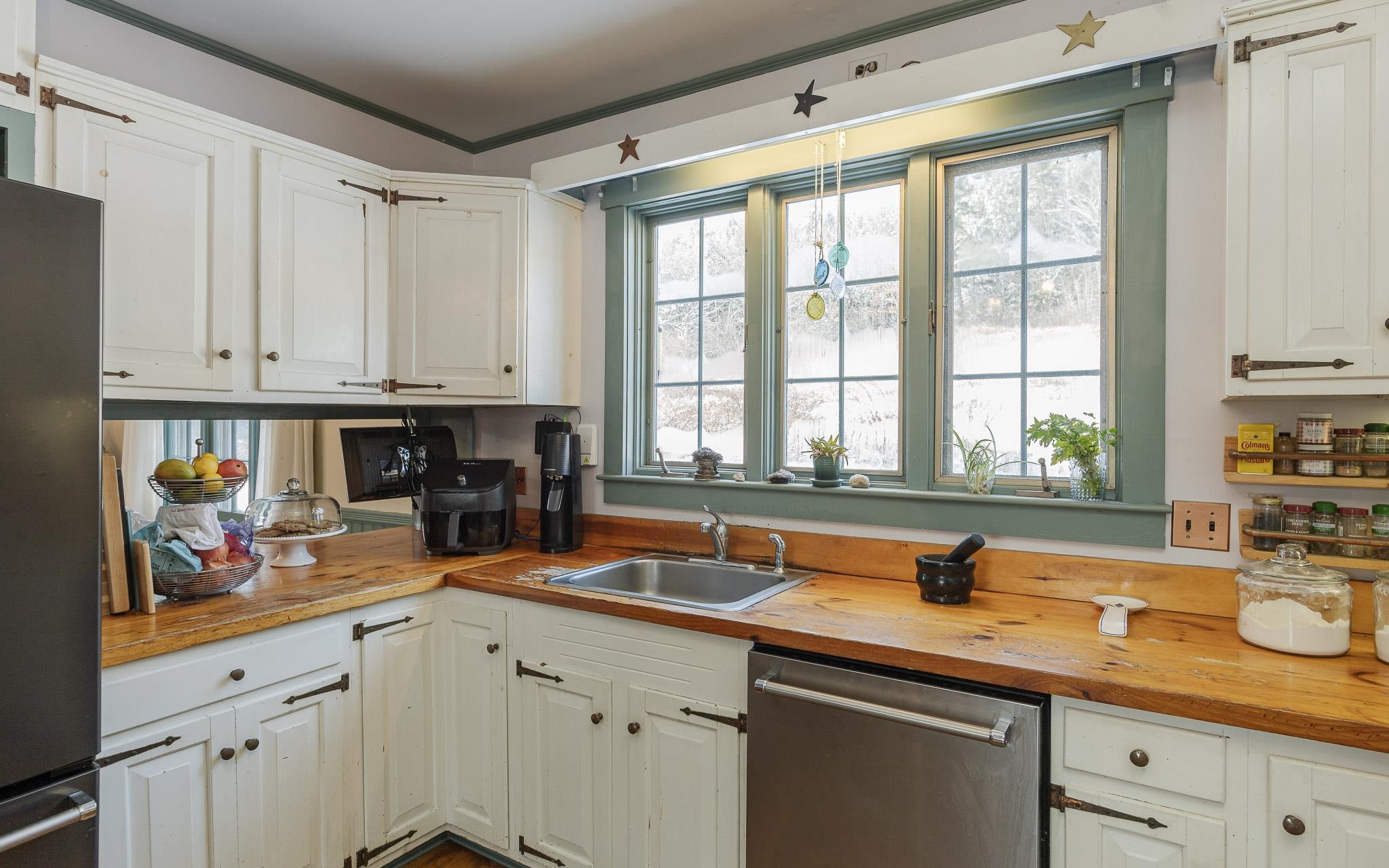 658 Main Street Marlborough, NH 03455 - Photo 6 of 47