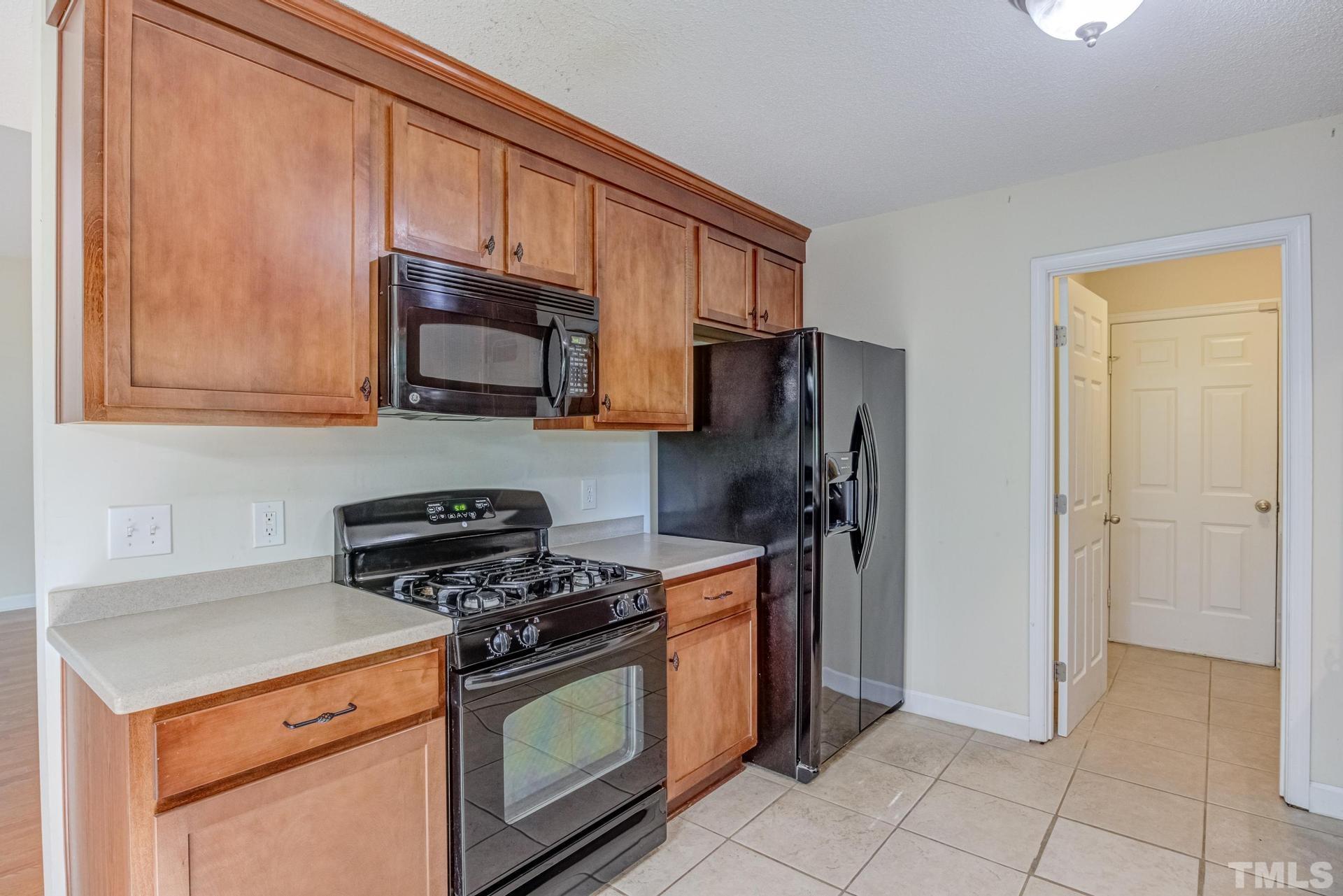 1700 Netherfield Lane Raleigh, NC 27610 - Photo 13 of 34 Gallery Image 13