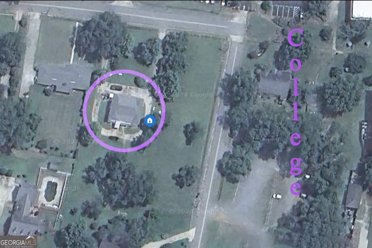 205 Georgia Avenue Barnesville, GA 30204 - Photo 2 of 39