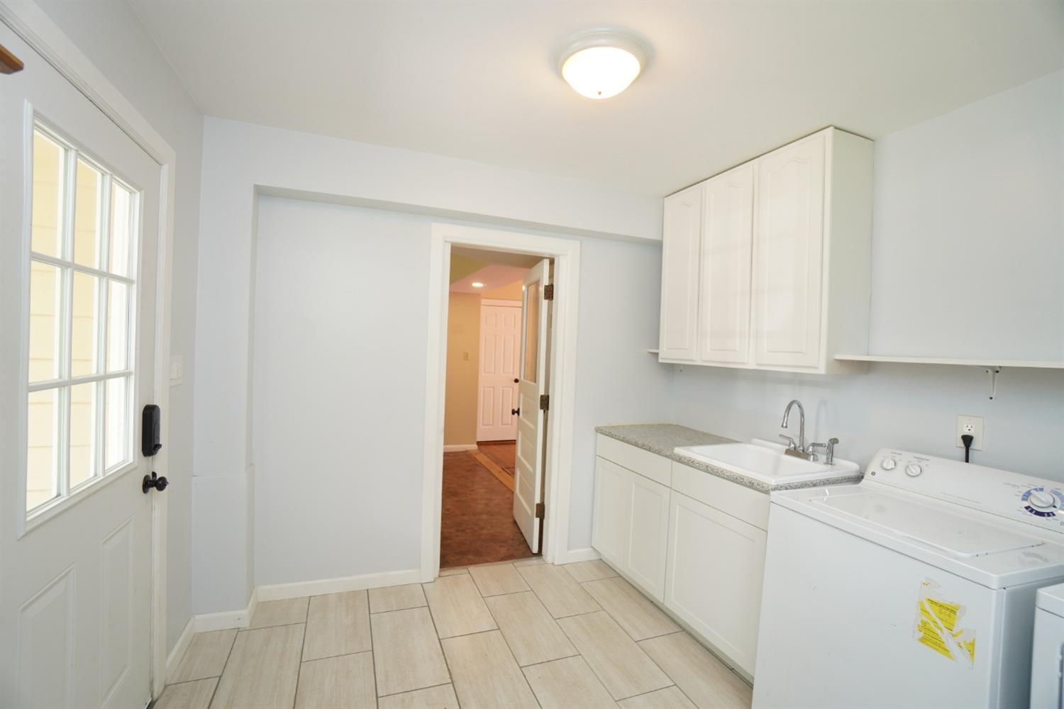 3909 Fulton Grove Road Cincinnati, OH 45245 - Photo 13 of 30 Gallery Image 13