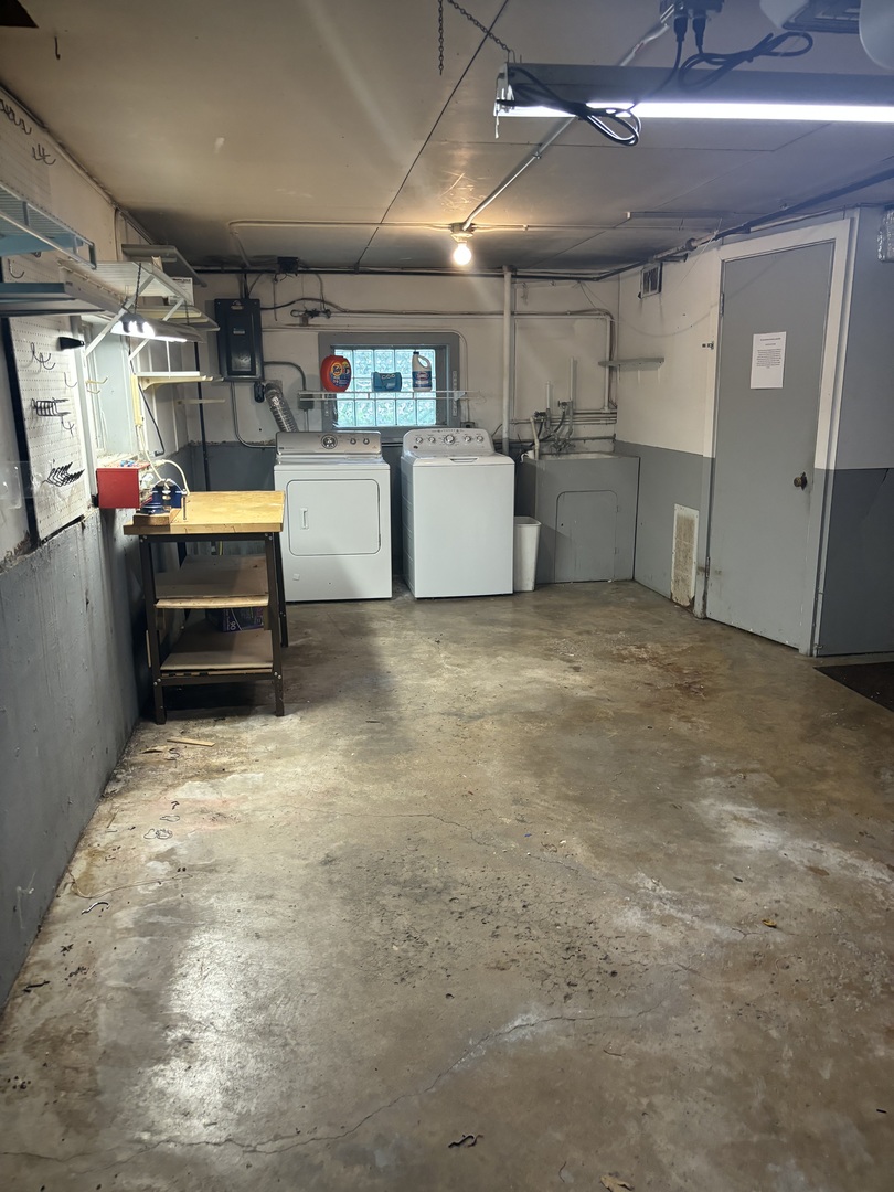 80 Williamsburg Road Evanston, IL 60203 - Photo 21 of 28 a view of storage and utility room