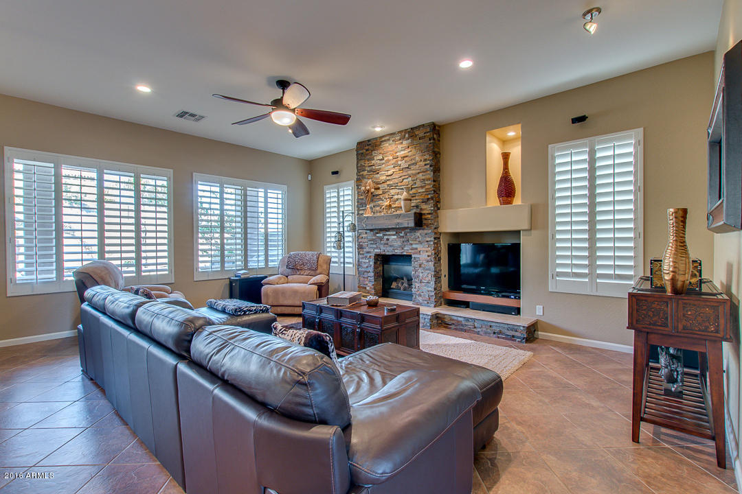 6446 West Maya Way Phoenix, AZ 85083 - Photo 2 of 50 Maya_Photos-09
