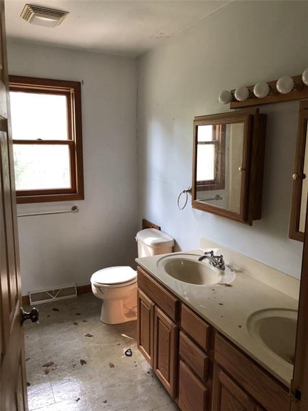 14222 Winchester Road Trafford, PA 15085 - Photo 14 of 24 Gallery Image 14