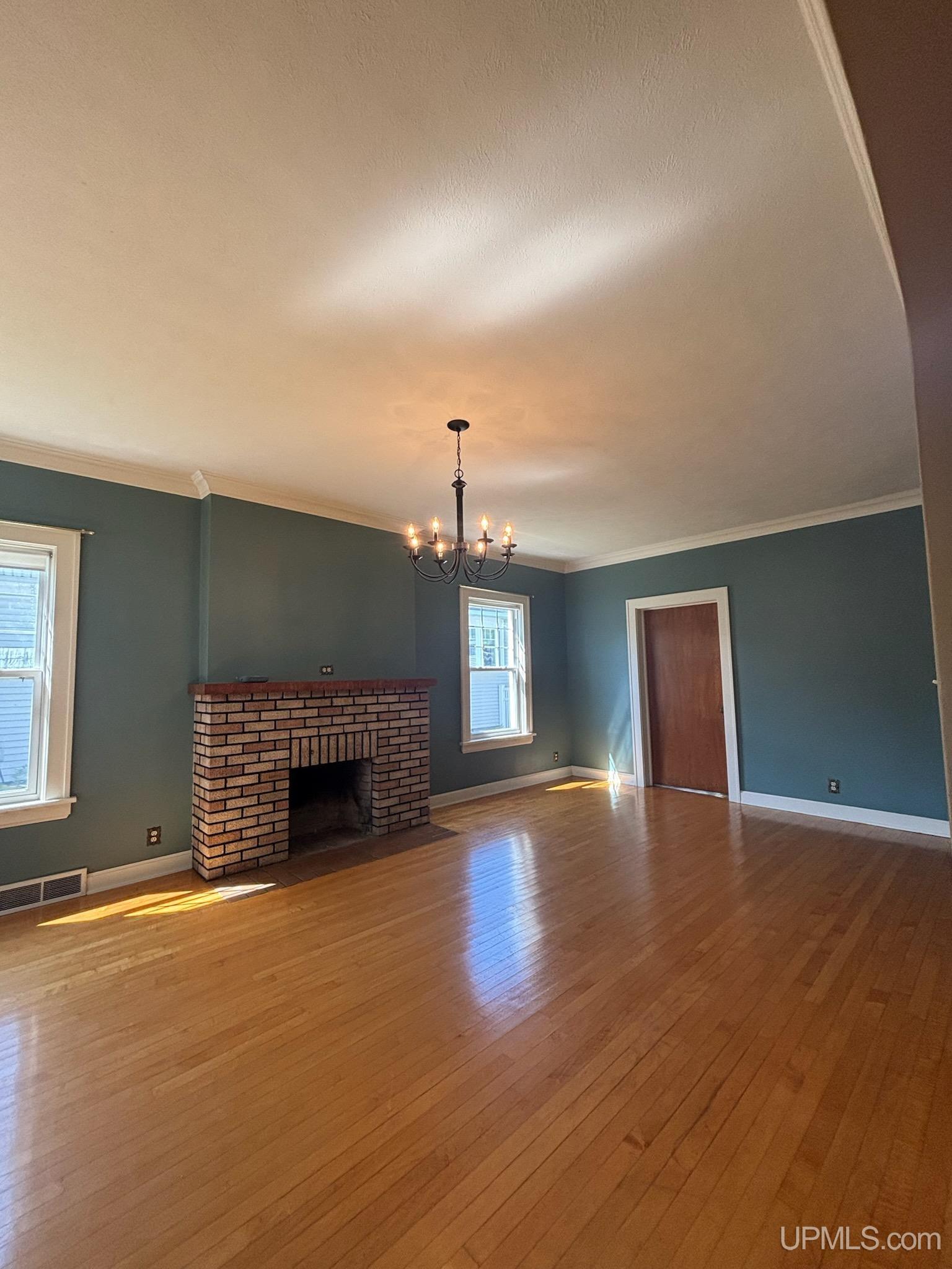 804 South 13th Street Escanaba, MI 49829 - Photo 5 of 61
