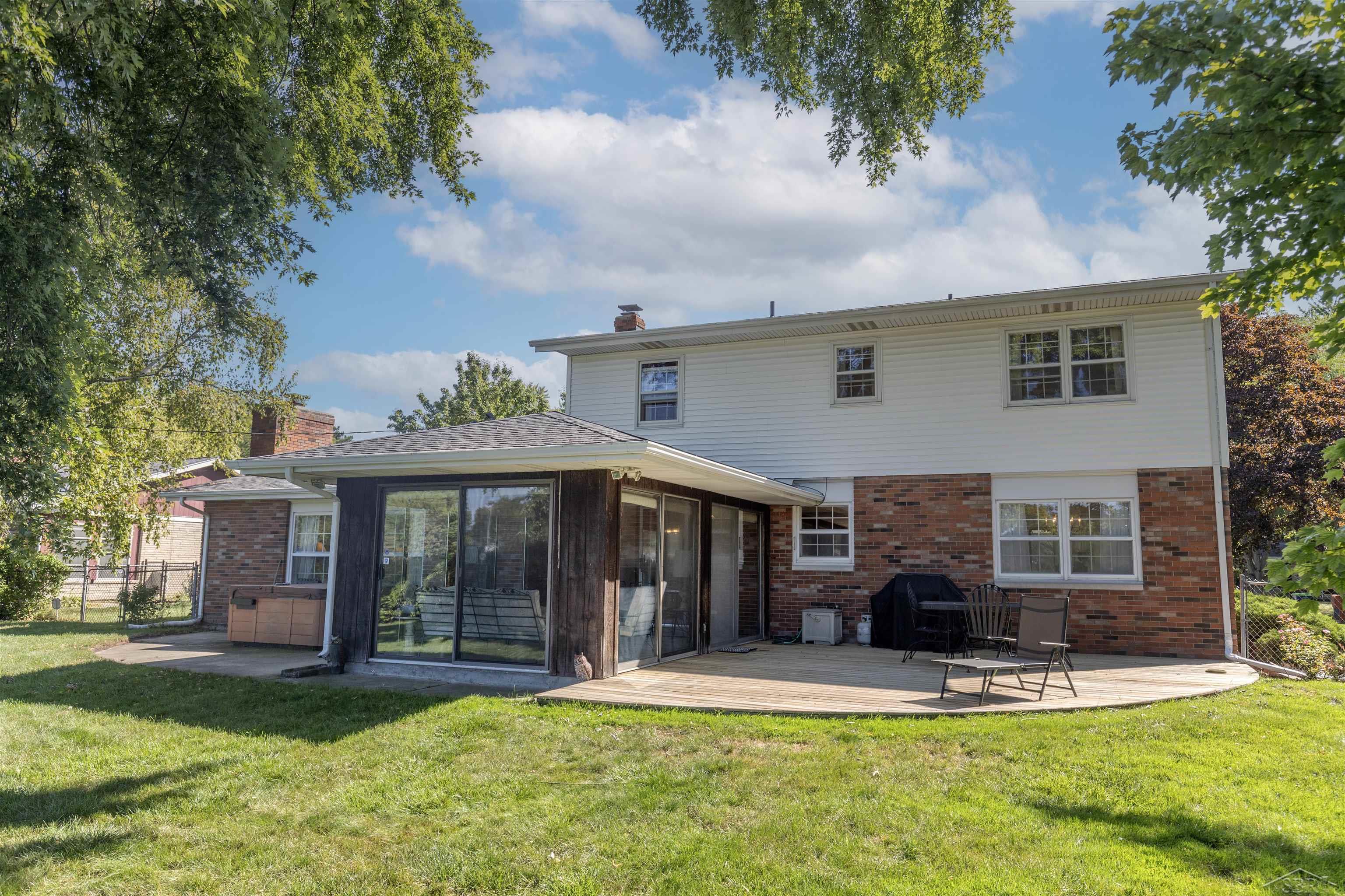 668 Stoneham Road Saginaw, MI 48638 - Photo 5 of 31