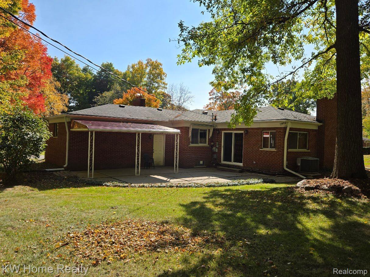28401 Hawberry Road Farmington, MI 48331 - Photo 30 of 34 Gallery Image 30