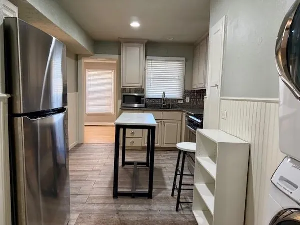 $2,495 | 3259 South University Drive, Unit A, Fort Worth, TX 76109