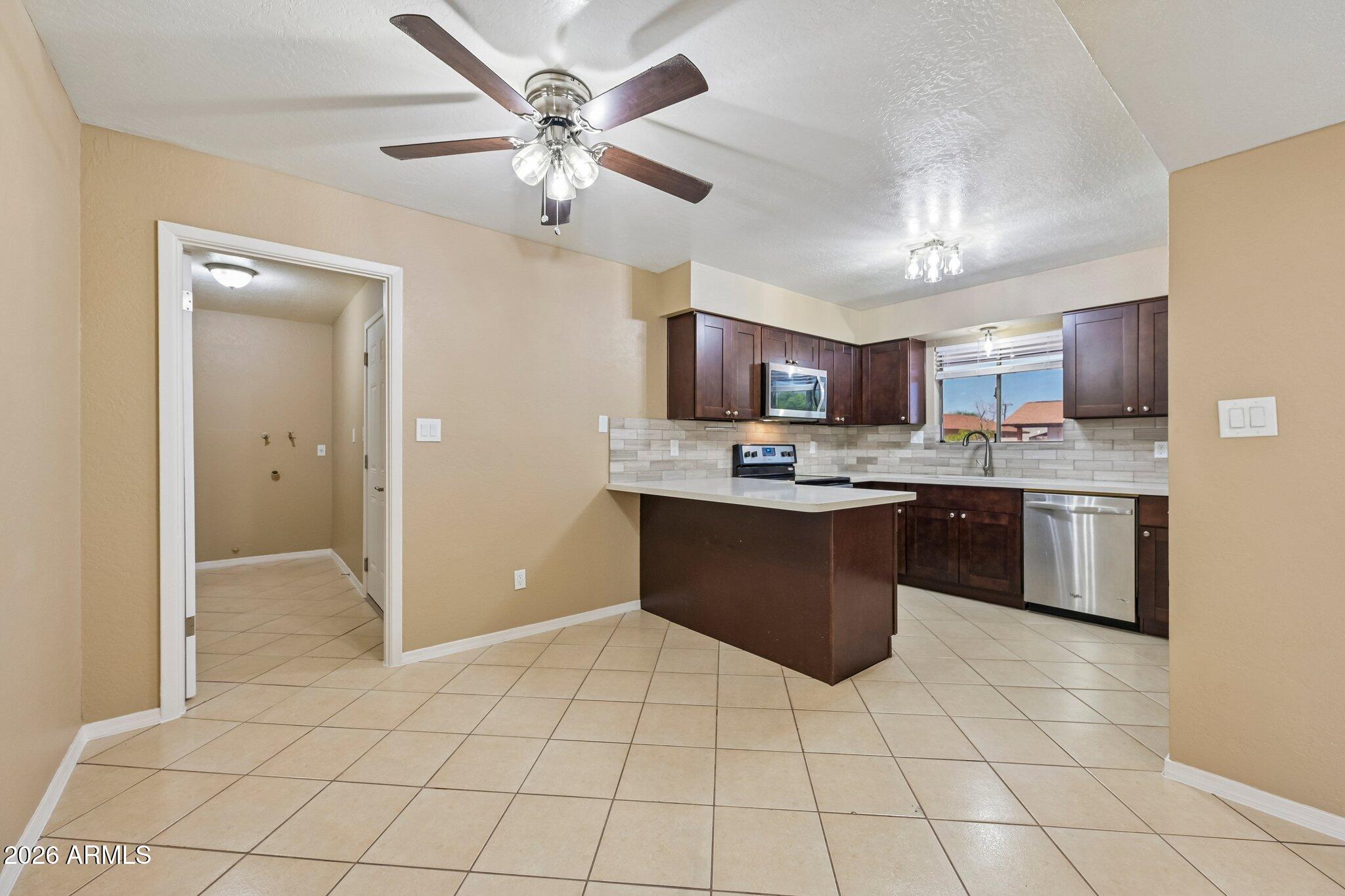 113 North Ridge Circle Mesa, AZ 85203 - Photo 8 of 35