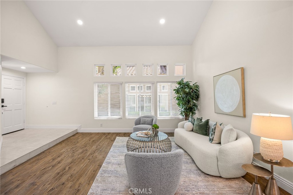 59 Fuente Rancho Santa Margarita, CA 92688 - Photo 4 of 61