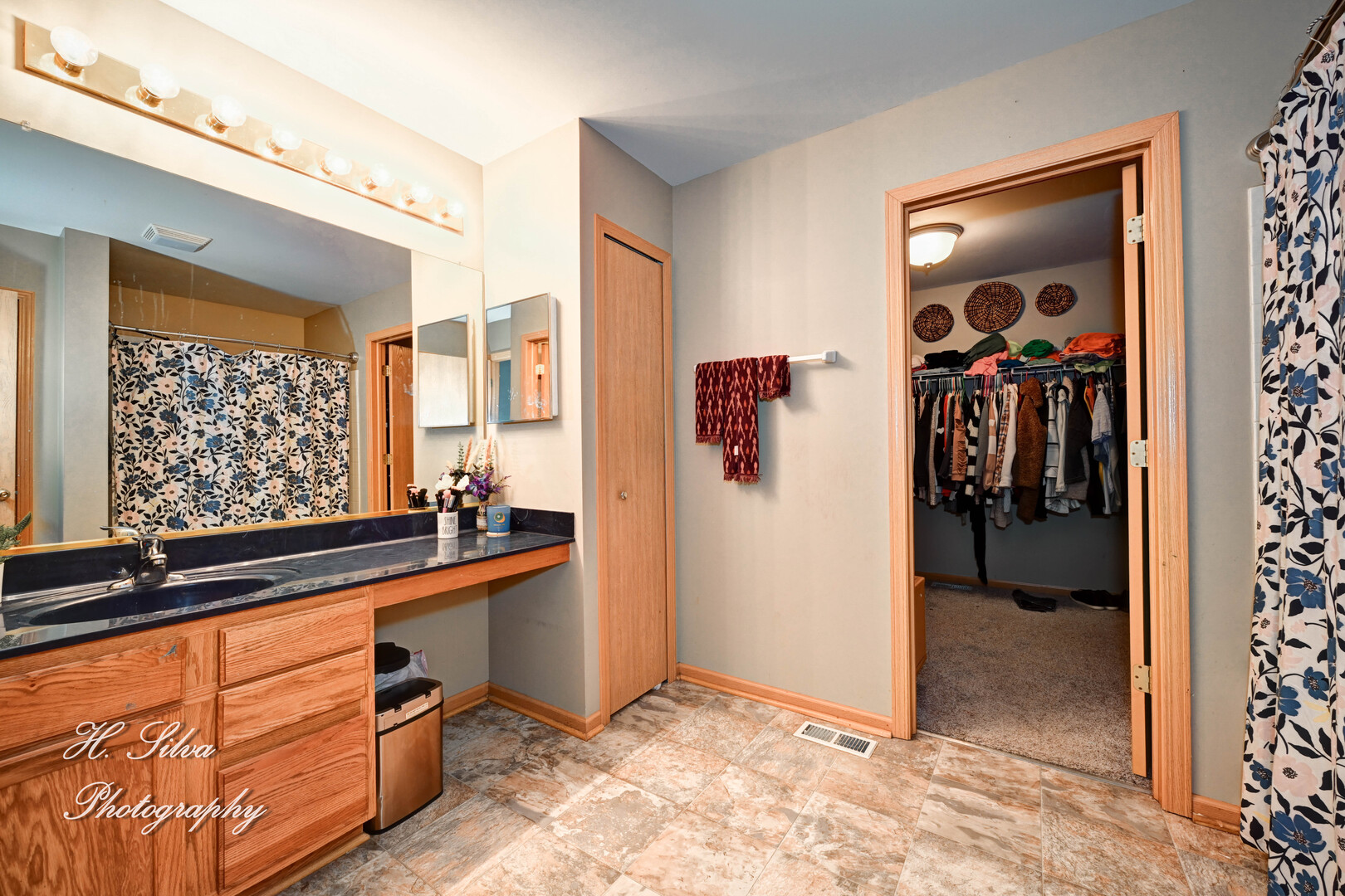 602 Spring Drive Marengo, IL 60152 - Photo 11 of 25 a view of a refrigerator and a sink