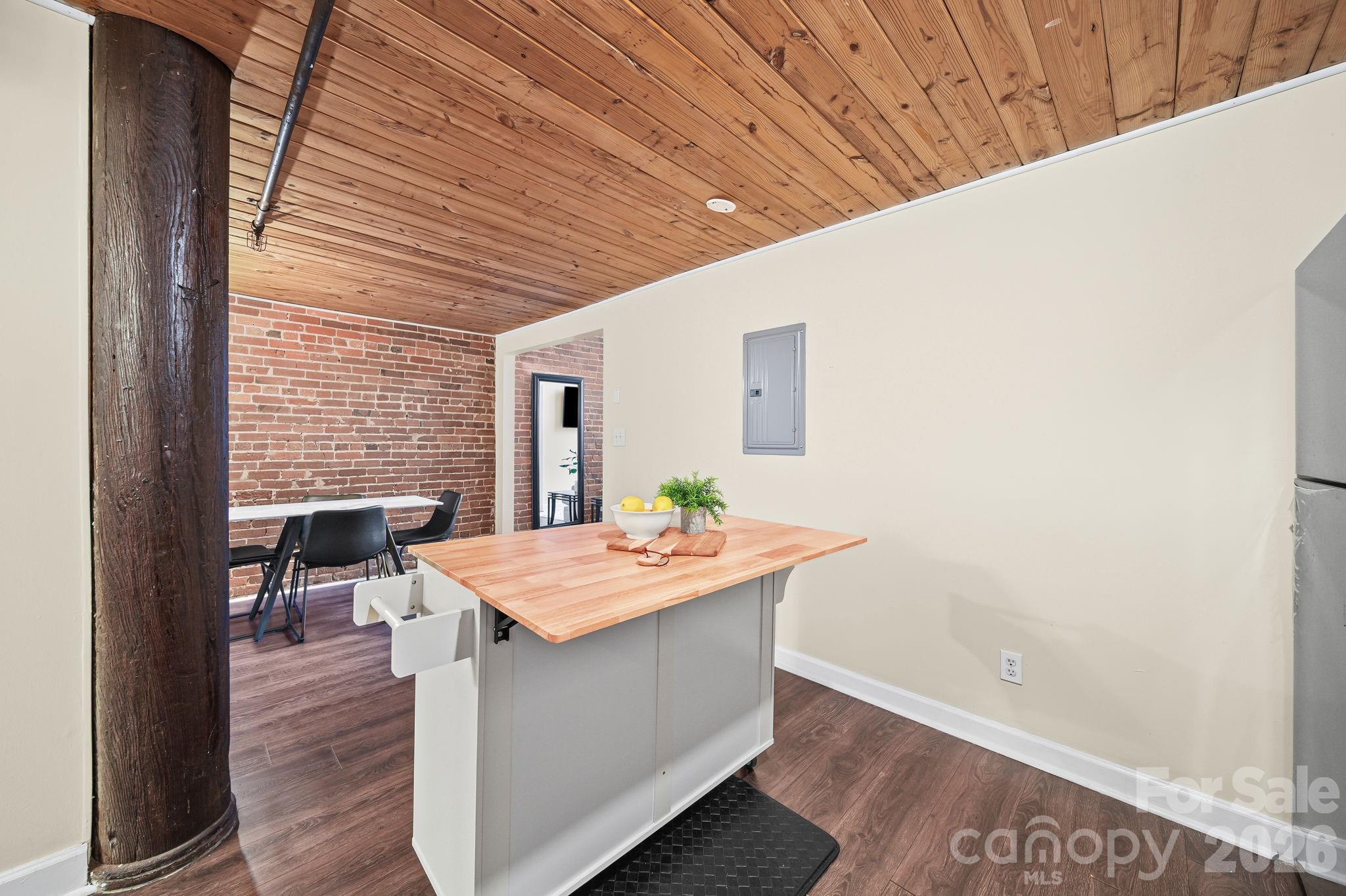201 South Hoskins Road, Unit 129 Charlotte, NC 28208 - Photo 10 of 25