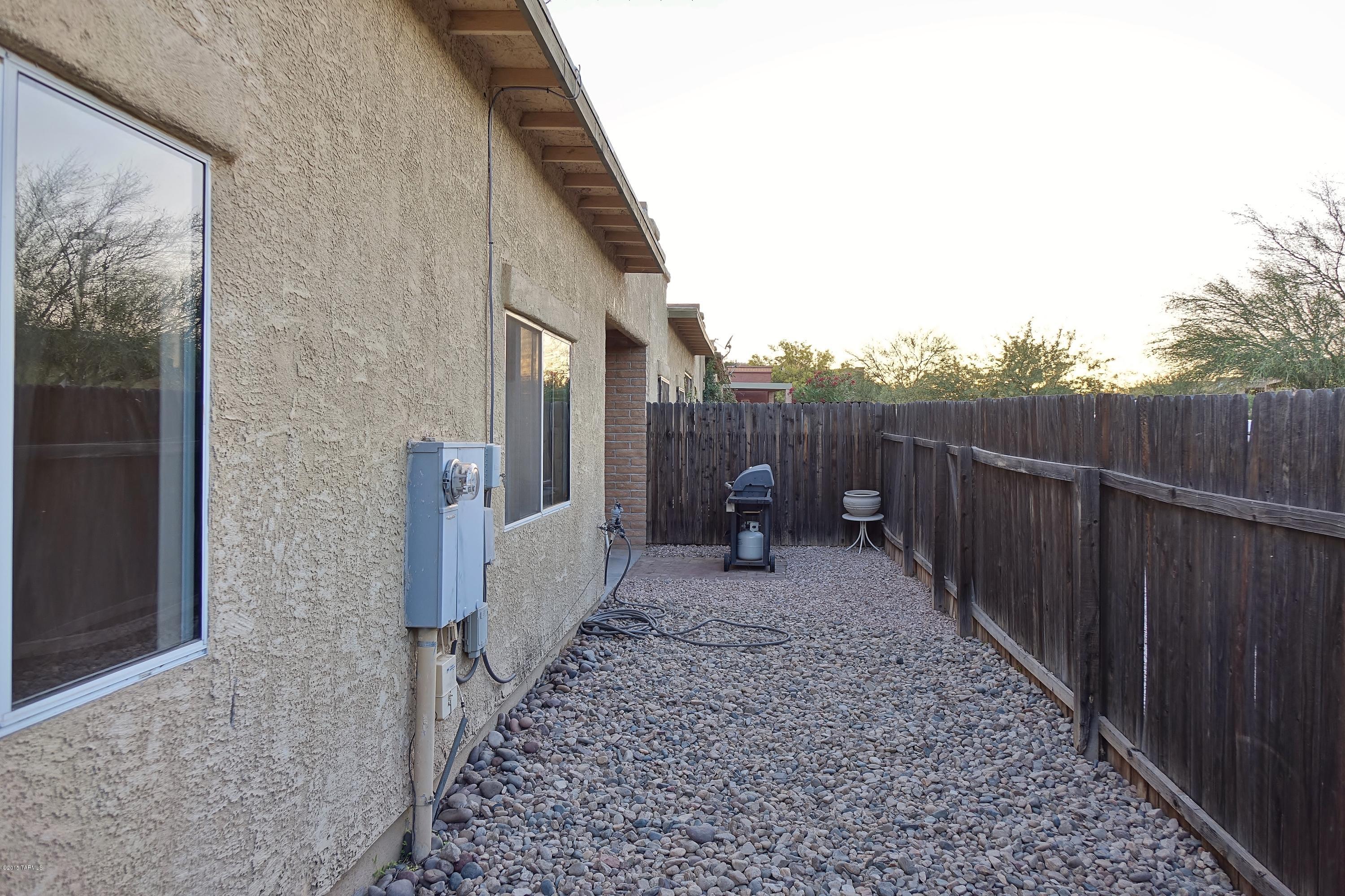 3534 South Mission Road, Unit 4 Tucson, AZ 85713 - Photo 7 of 26