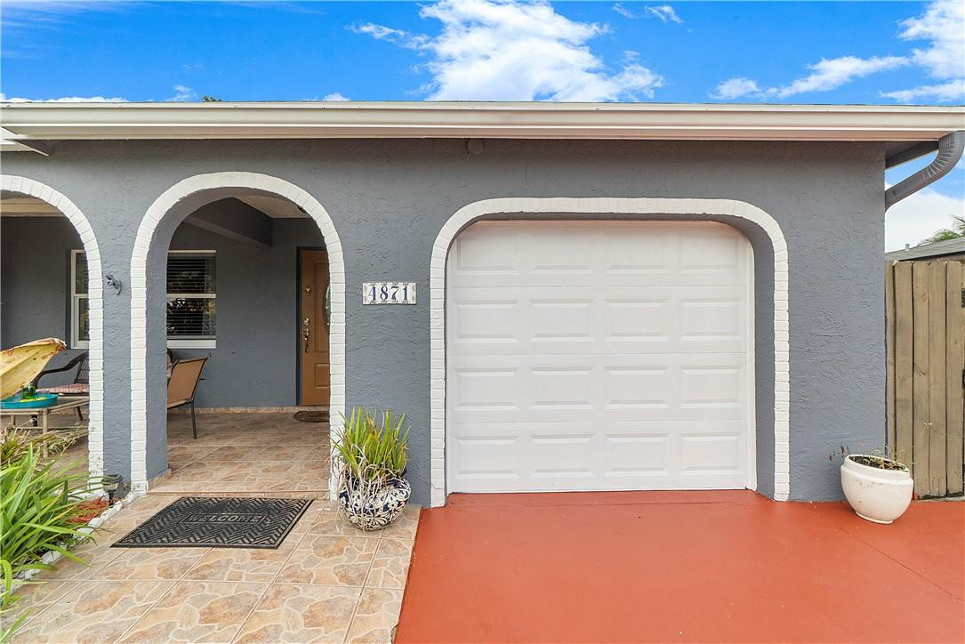 4871 Alfresco Street Boca Raton, FL 33428 - Photo 3 of 41 Photo 3