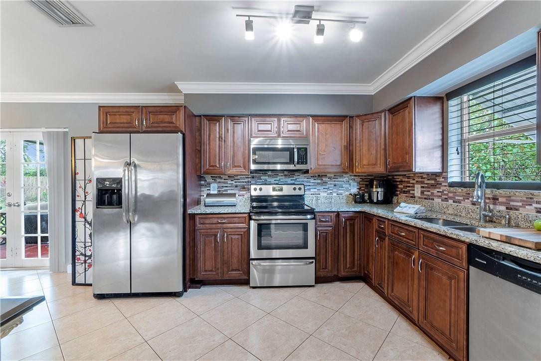 4871 Alfresco Street Boca Raton, FL 33428 - Photo 10 of 41 Photo 10