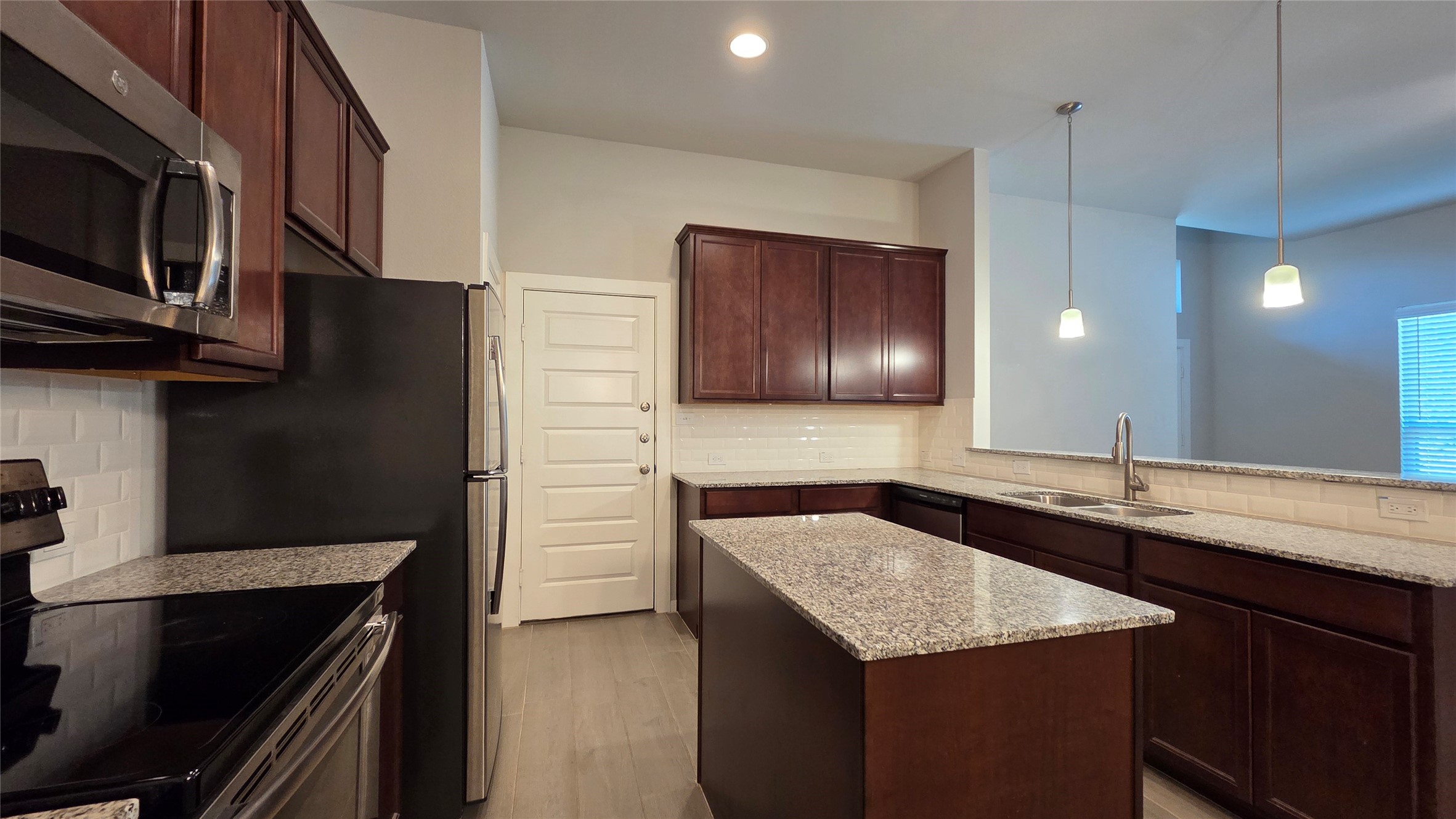 130 Wickersham, Unit A Conroe, TX 77304 - Photo 8 of 14 Gallery Image 8