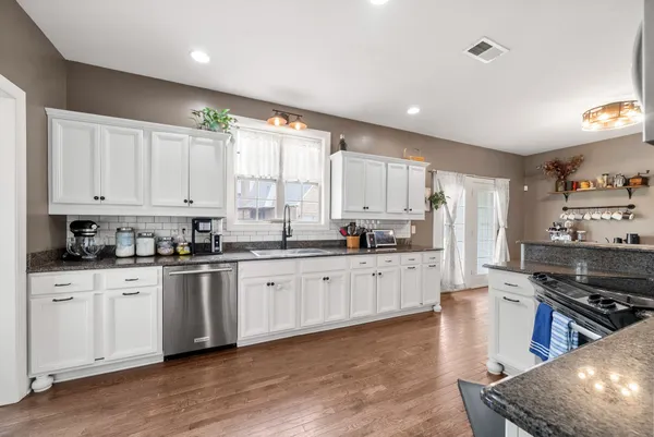 $564,000 | 1154 Buggy Cove, Clarksville, TN 37043