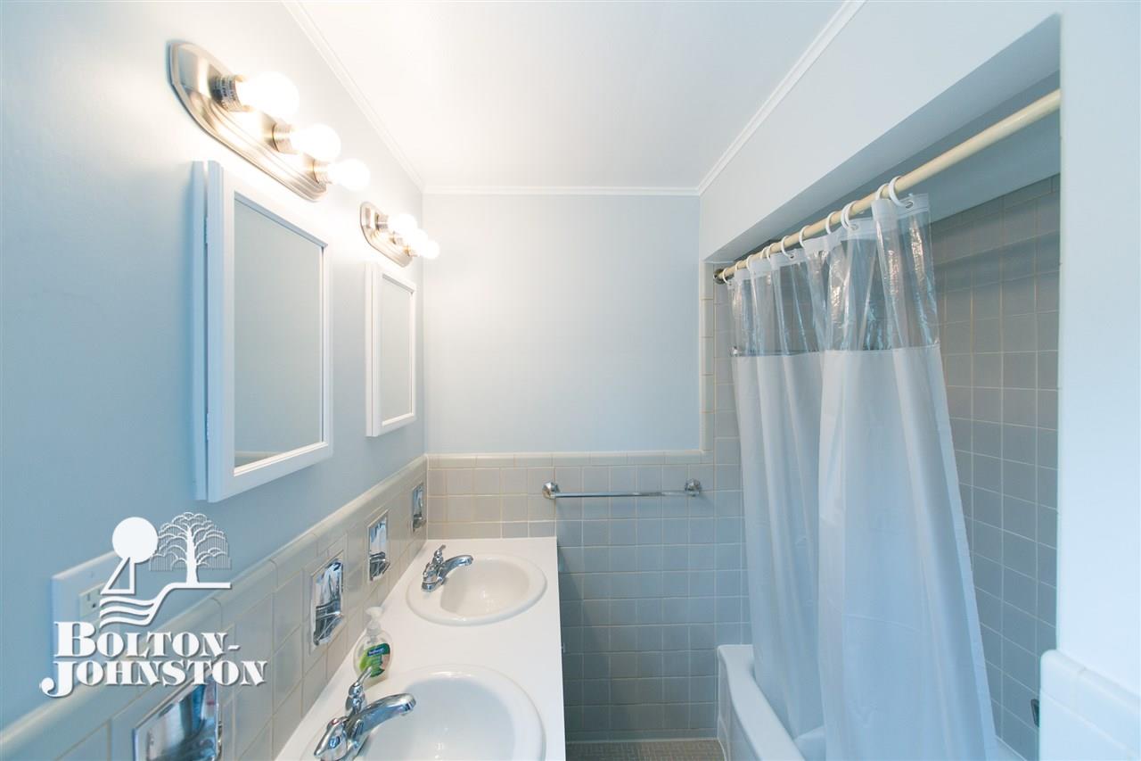 199 Ridgemont Road Grosse Pointe Farms, MI 48236 - Photo 13 of 20