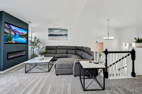 $430,000 | 262 Waverly Court, Willowbrook, IL 60527