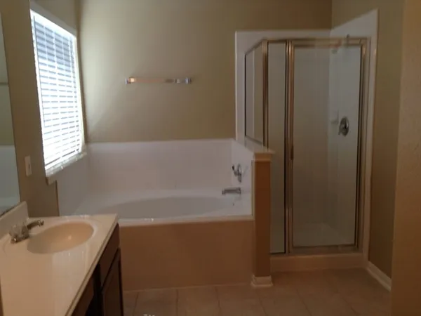 $2,155 | 1052 Shadow Glenn Drive, Conroe, TX 77301