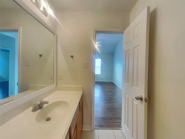 $2,155 | 1052 Shadow Glenn Drive, Conroe, TX 77301