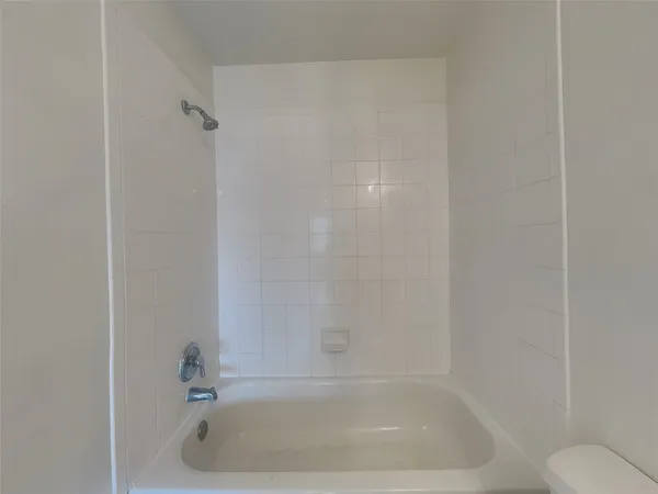 $2,155 | 1052 Shadow Glenn Drive, Conroe, TX 77301